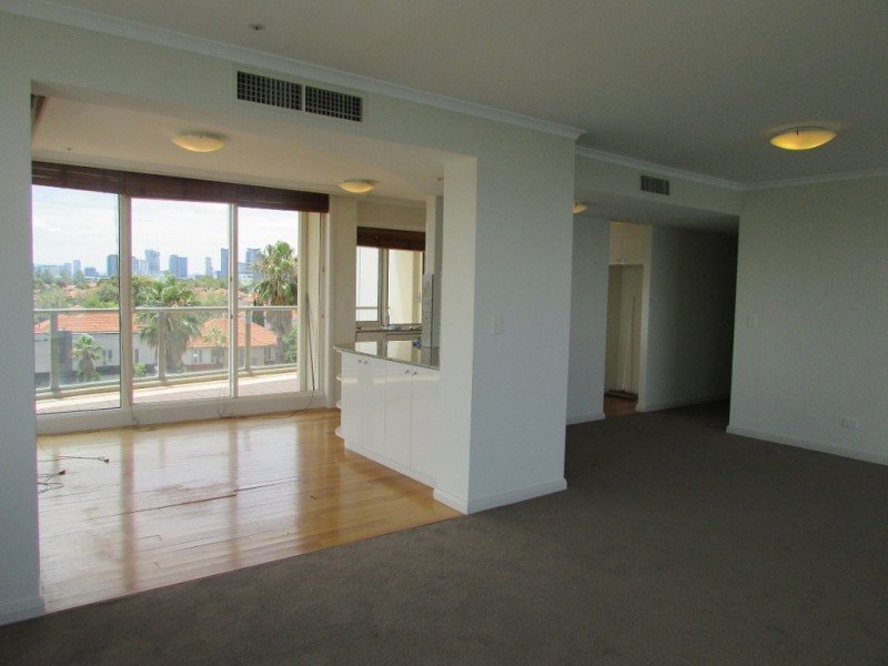 Gallery: 301/115 Beach Street