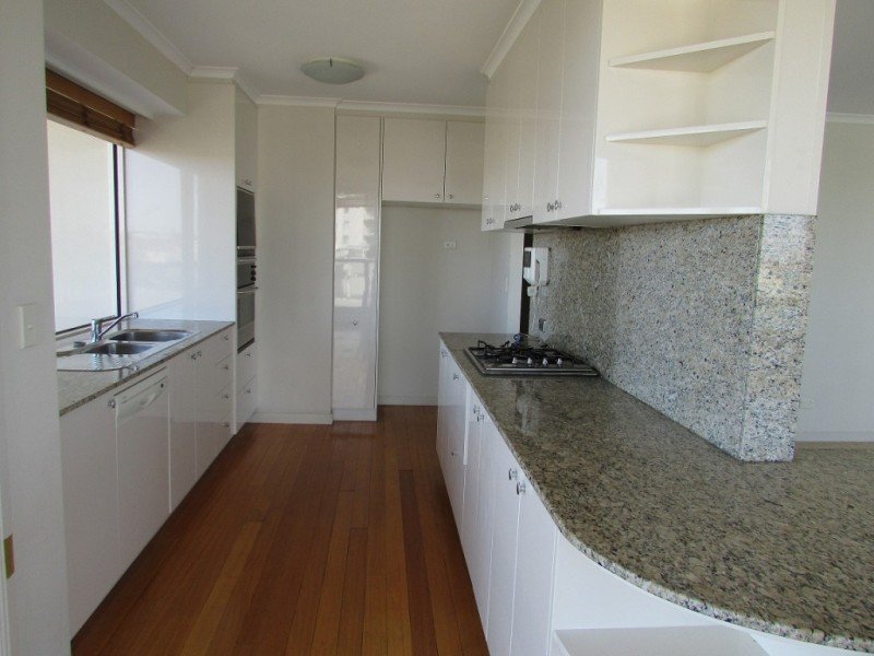 Gallery: 301/115 Beach Street