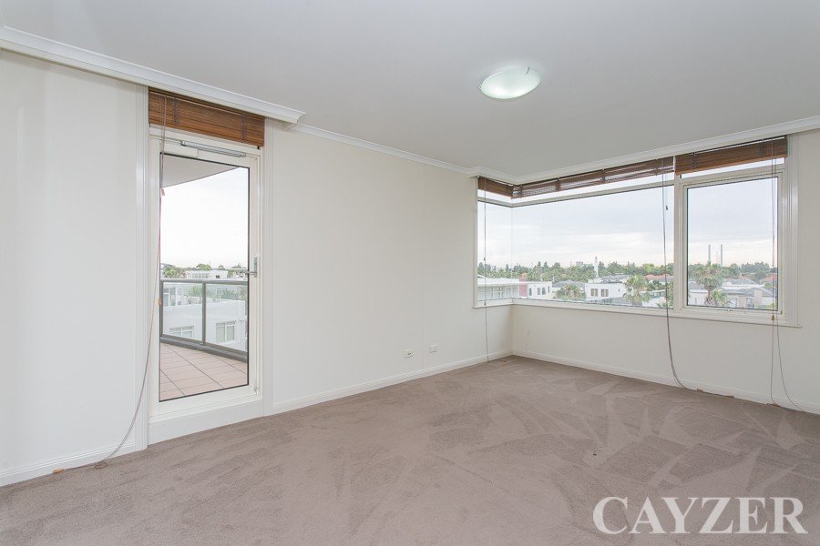 Gallery: 301/115 Beach Street