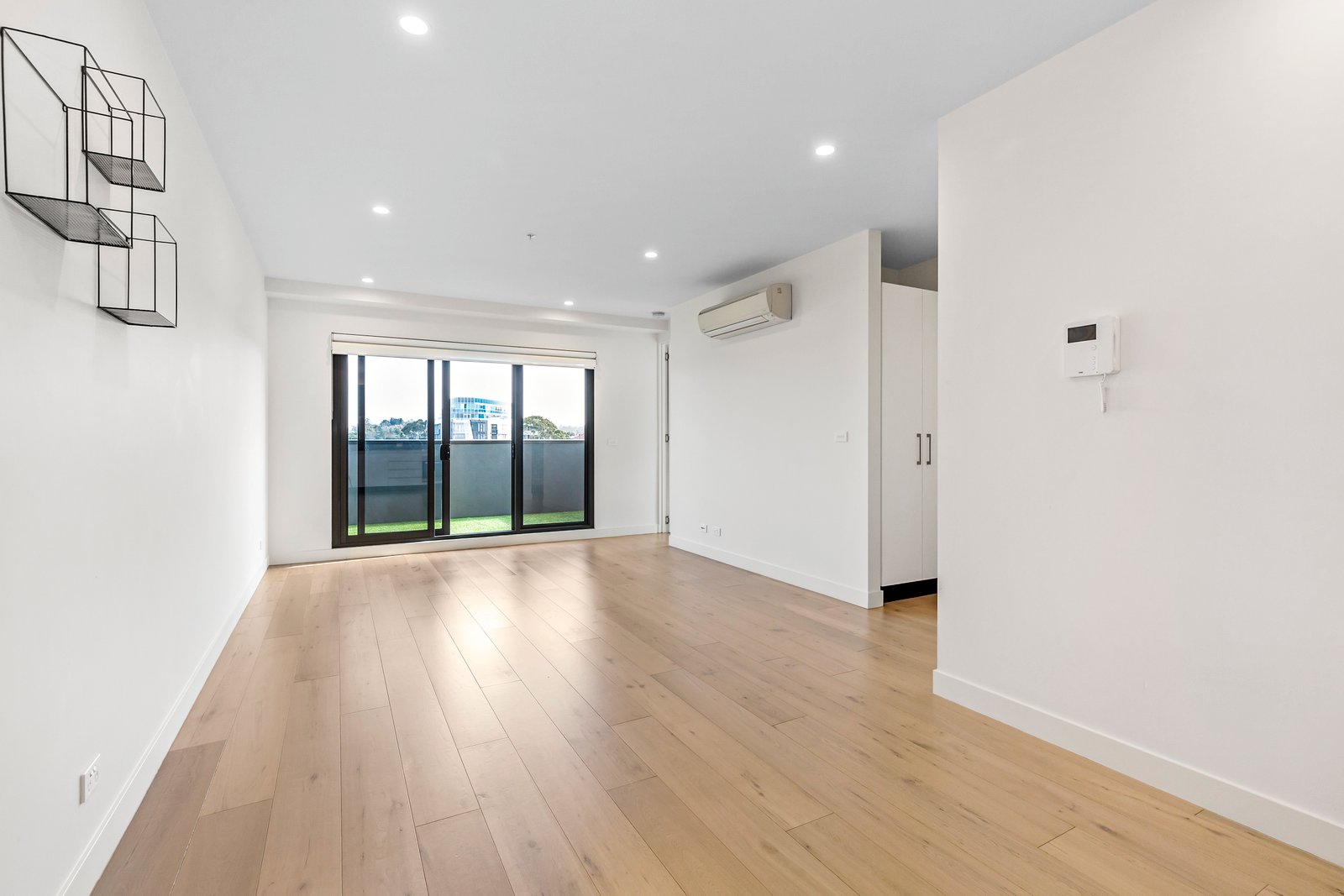 Gallery: 301/1150 Toorak Road