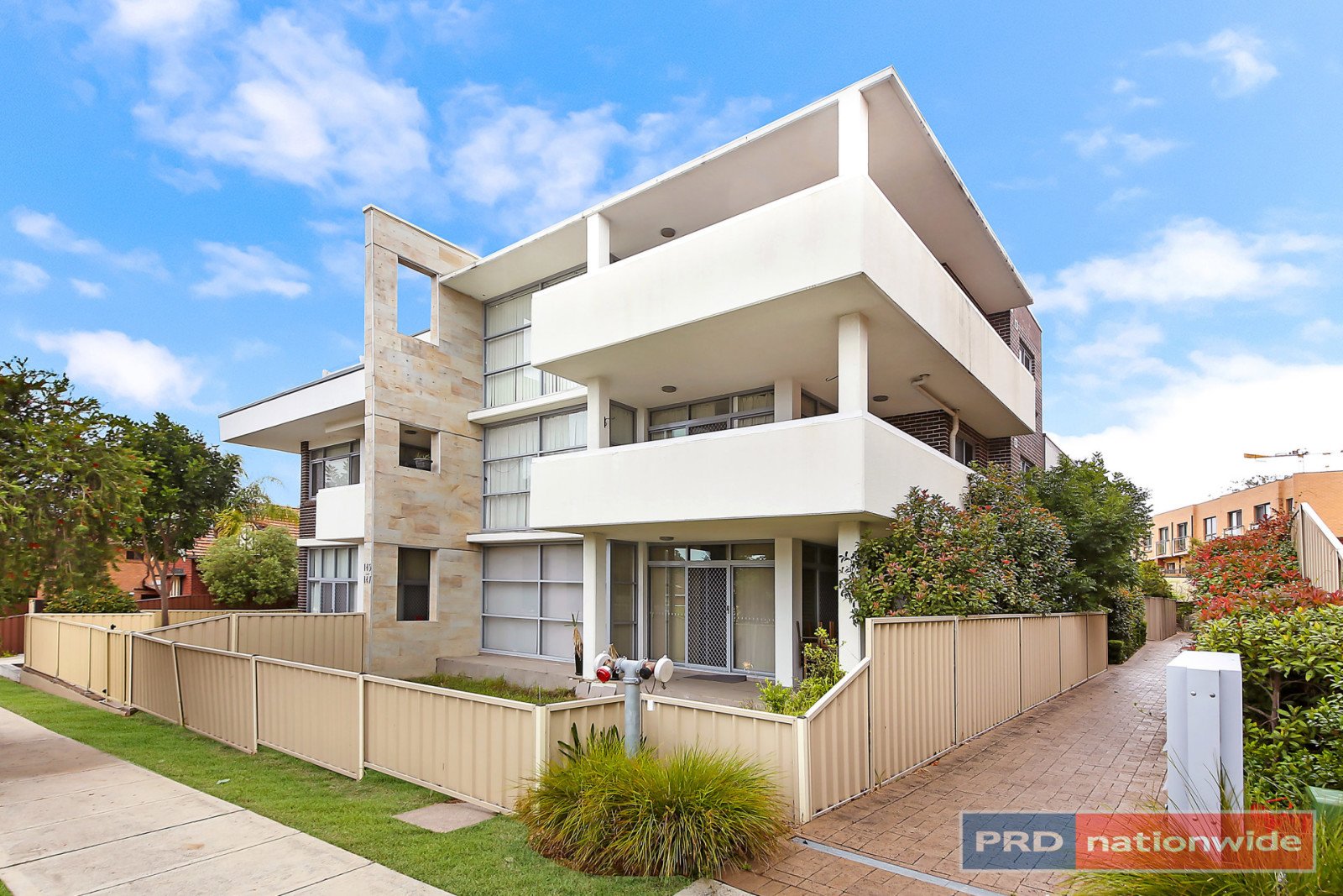 301/145 Woniora Rd  SOUTH HURSTVILLE 1
