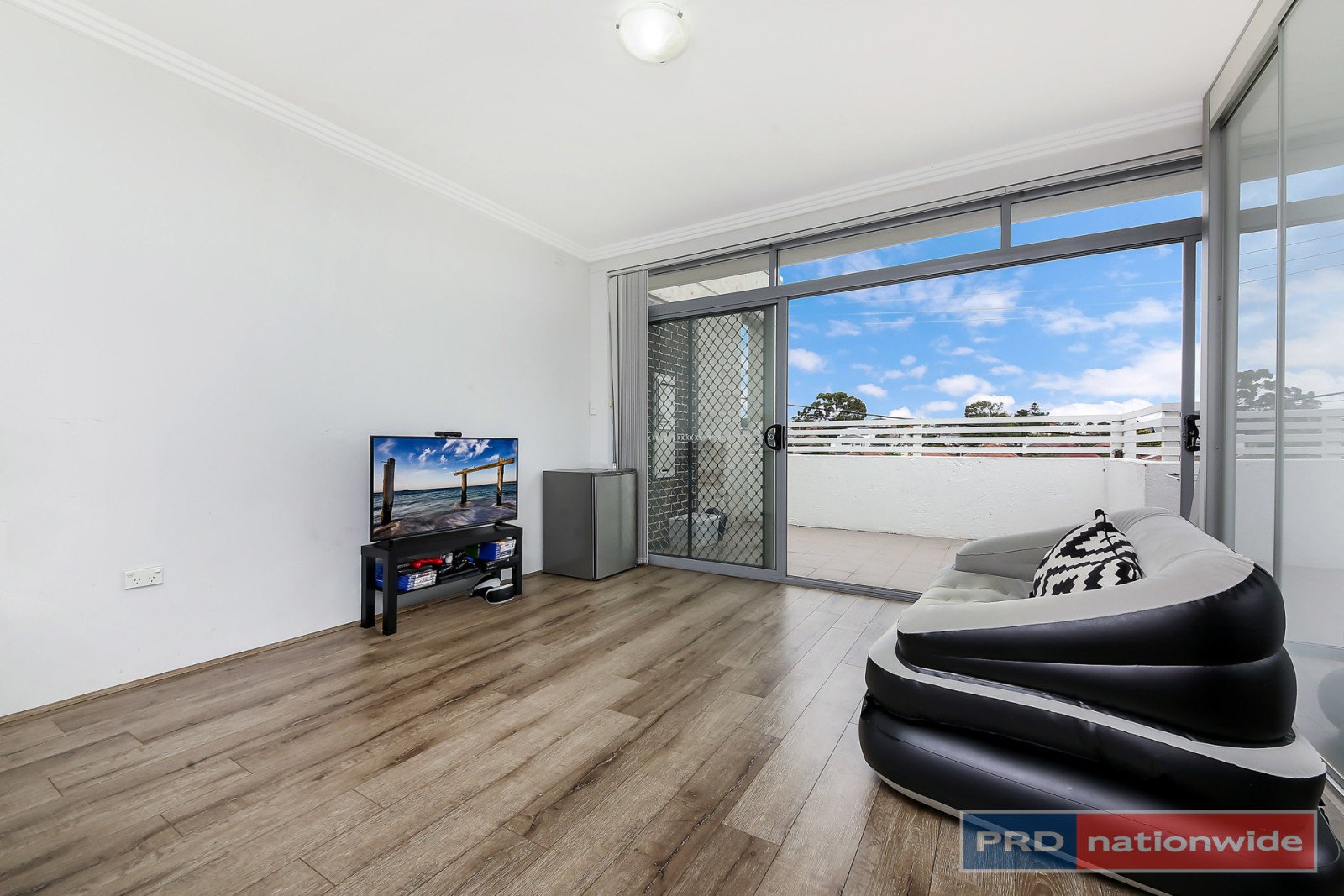 301/145 Woniora Rd  SOUTH HURSTVILLE 2