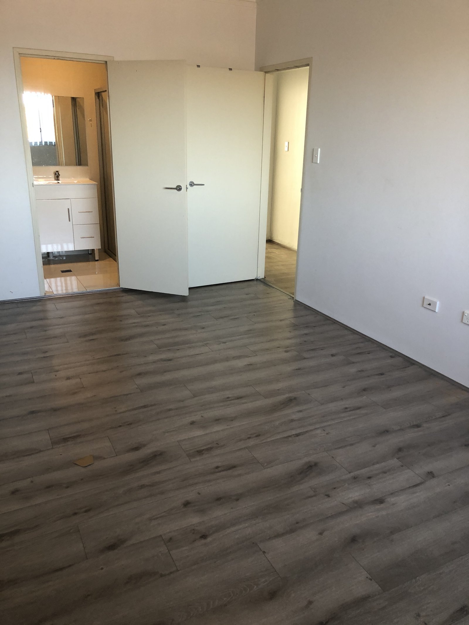 301/145 Woniora Road HURSTVILLE 8