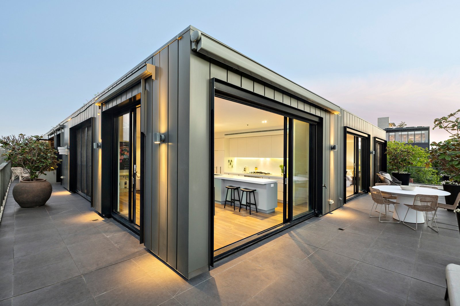 301/2 Cromwell Road, South Yarra, 3141