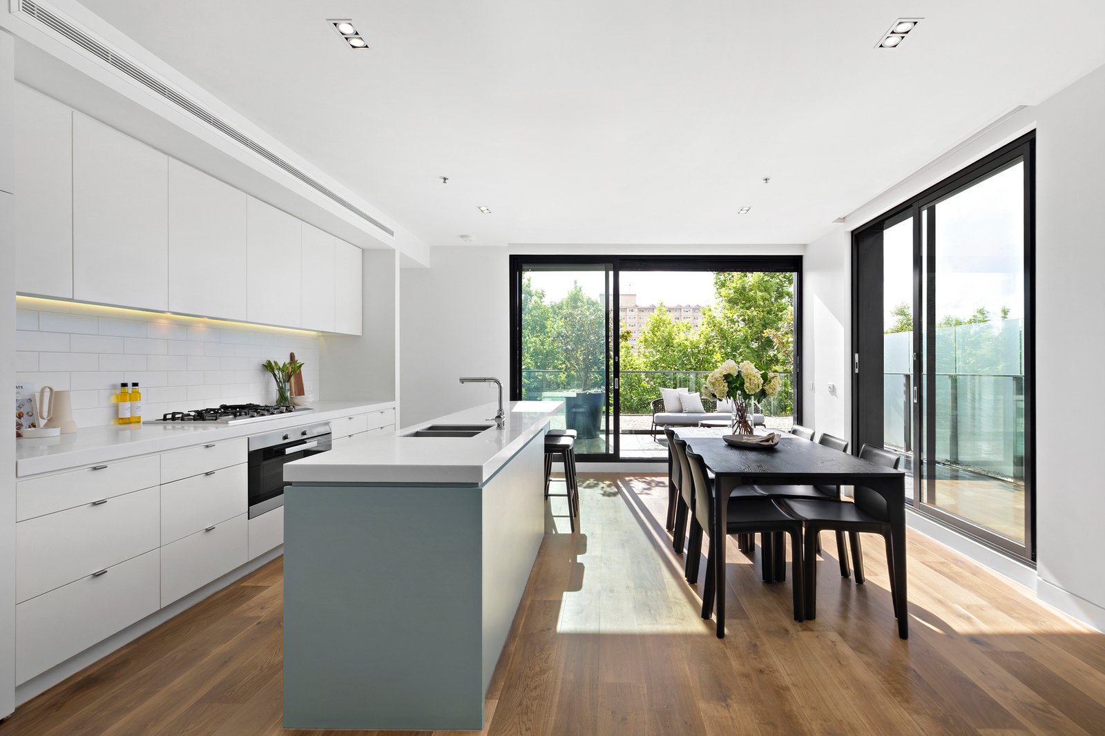 301/2 Cromwell Road, South Yarra, 3141