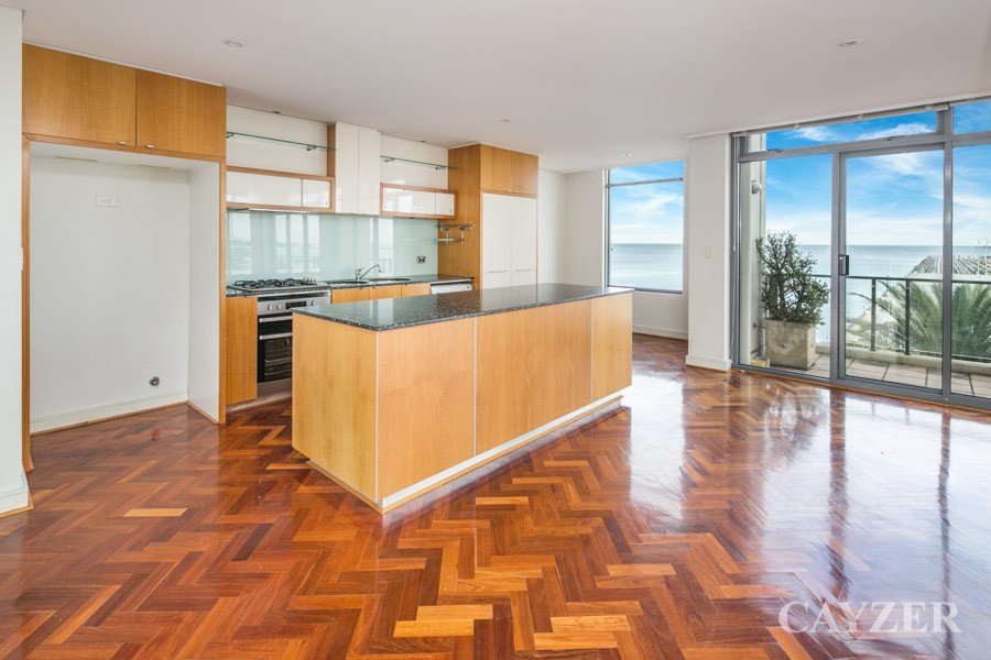 Gallery: 301/2 Pier Street