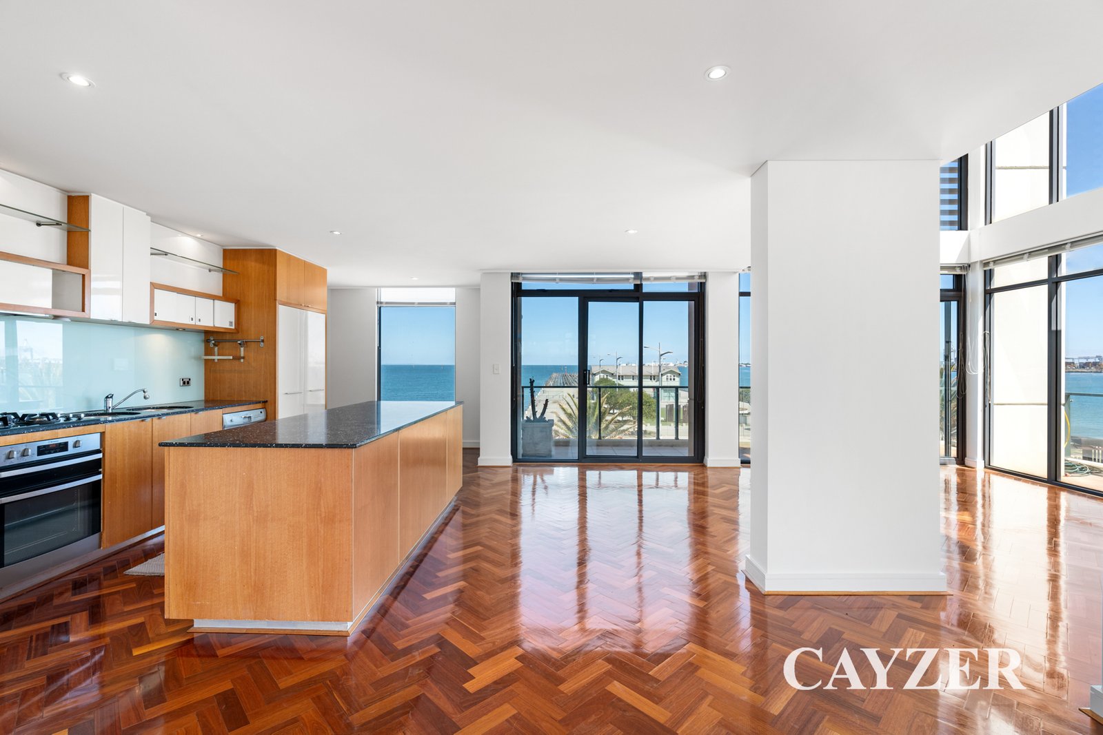 Gallery: 301/2 Pier Street