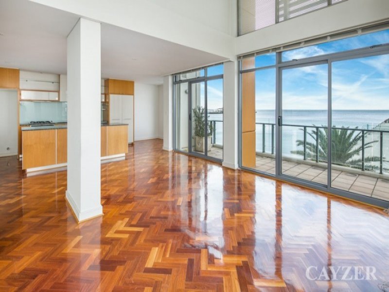 Gallery: 301/2 Pier Street