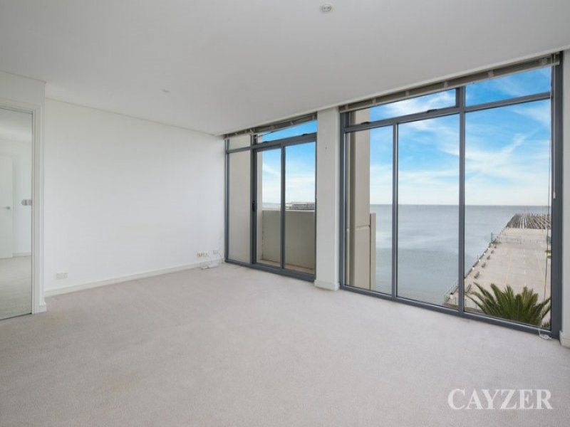 Gallery: 301/2 Pier Street