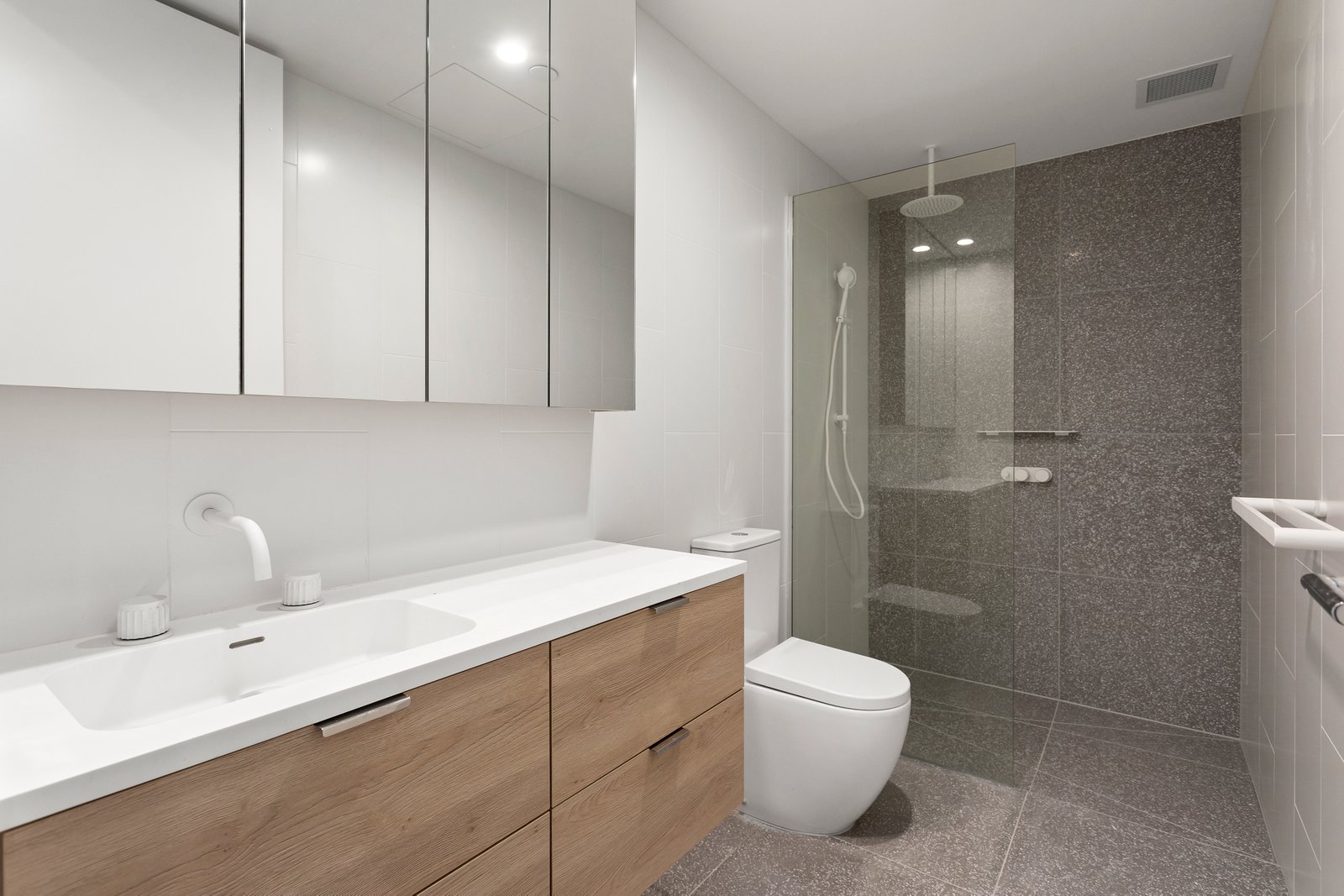 Real Estate and Property in 301/241 Glen Huntly Road, Elsternwick, VIC