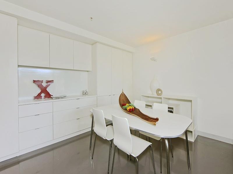Gallery: 301/25 Pickles Street