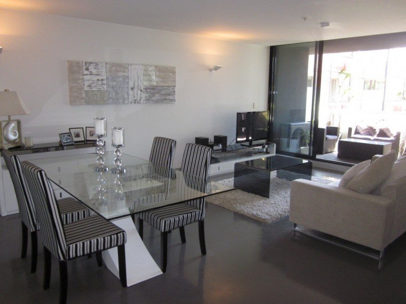 Gallery: 301/25 Pickles Street