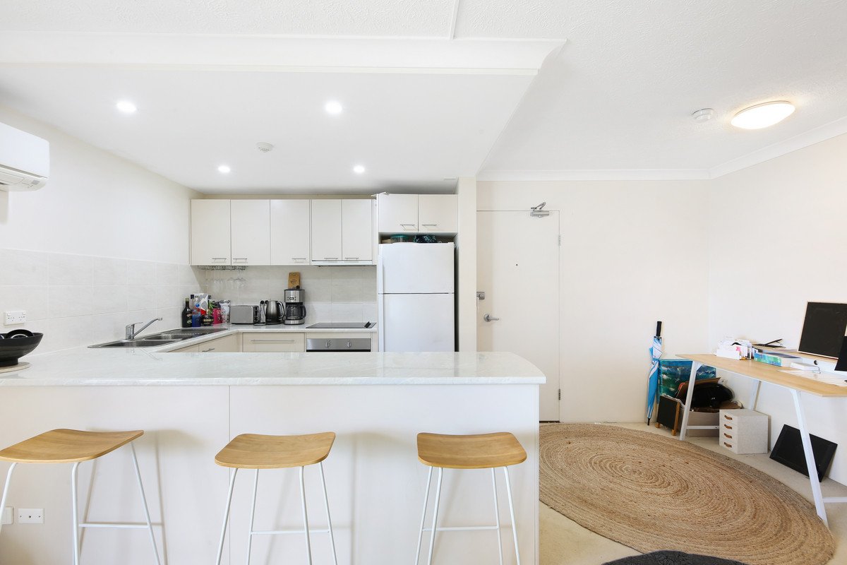 301/29 Hill Avenue Burleigh Heads 3