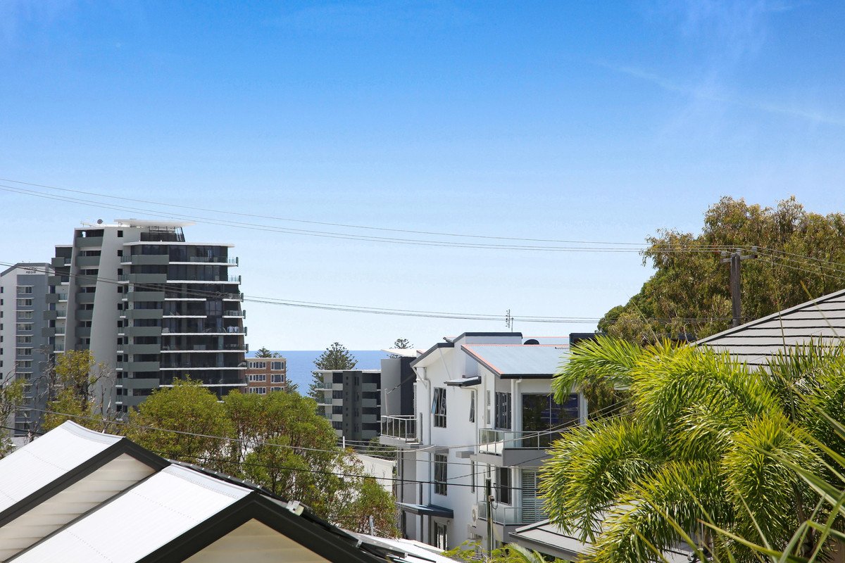 301/29 Hill Avenue Burleigh Heads 11
