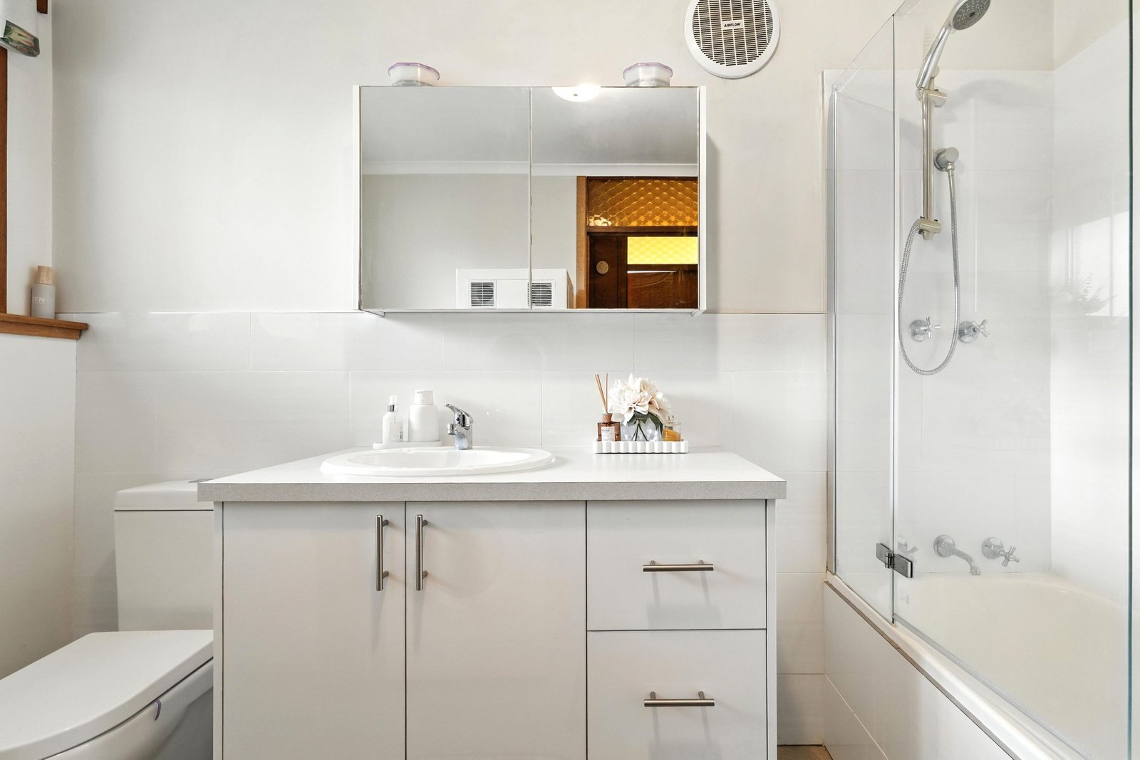 30/13 Alma Street BELLERIVE 8