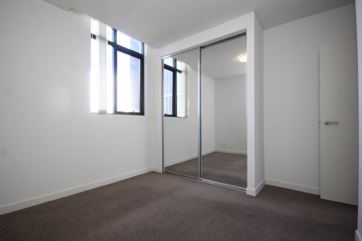 301/3 Sunbeam Street CAMPSIE 6