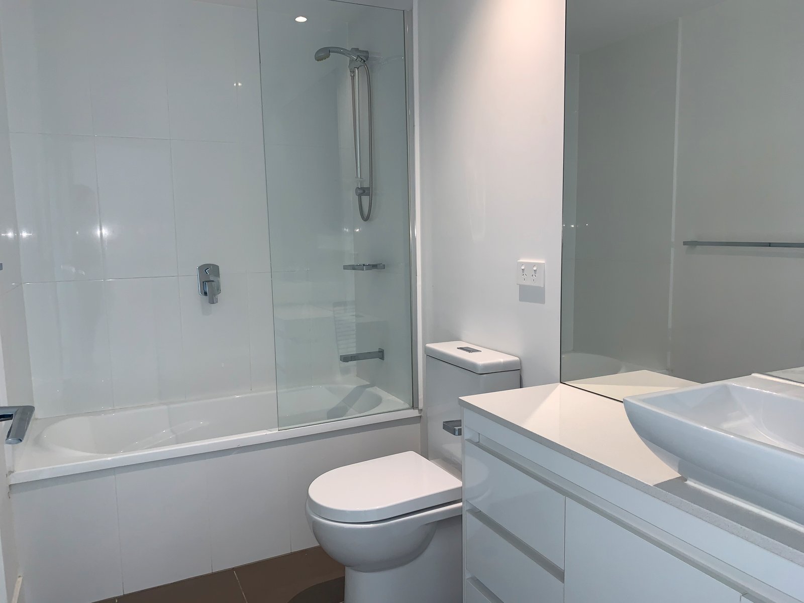 301/43 Harbour Town Drive BIGGERA WATERS 7