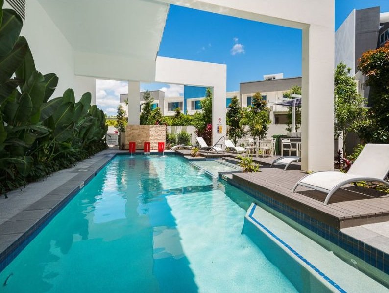 301/43 Harbour Town Drive BIGGERA WATERS 9
