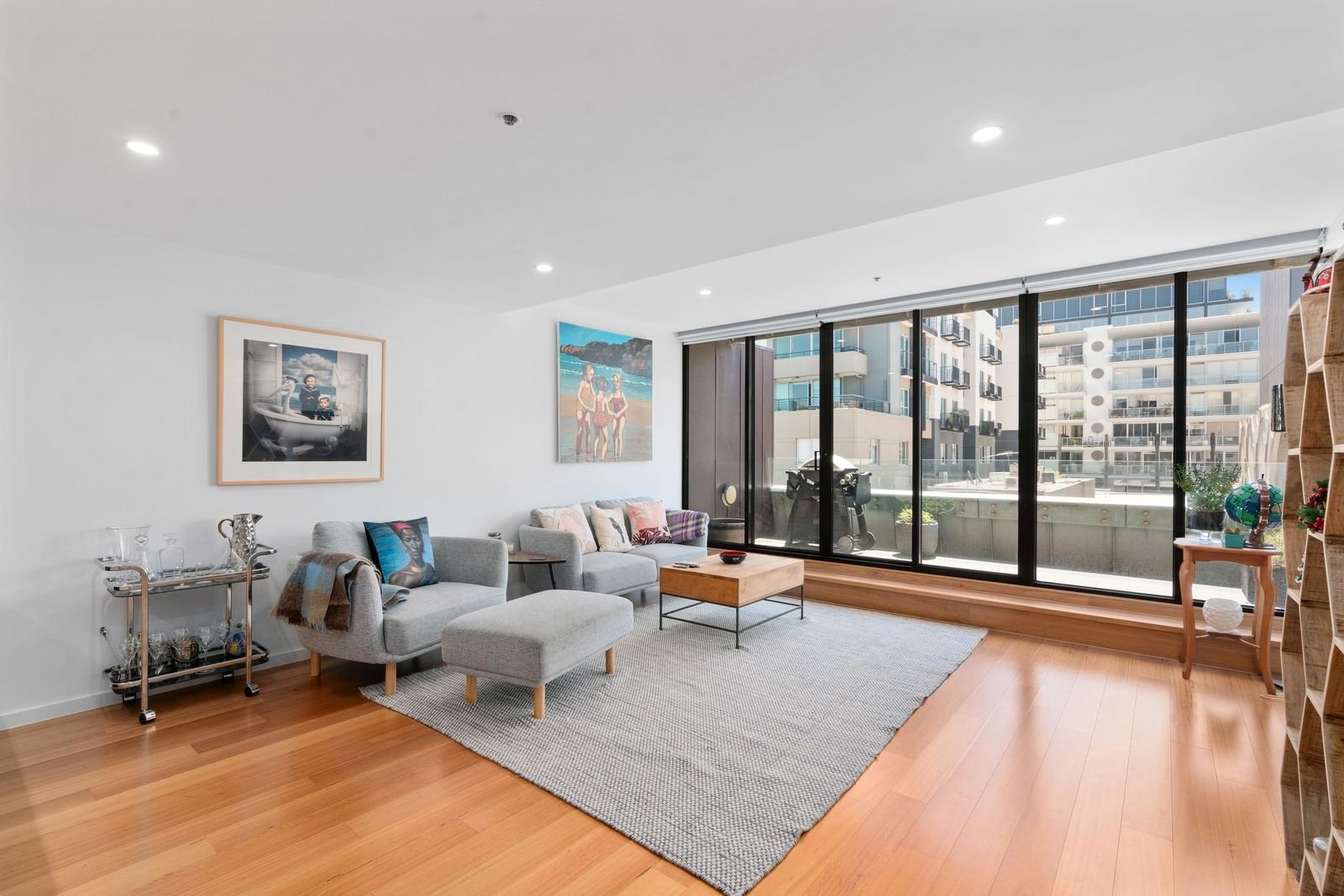 Gallery: 301/49 Beach Street