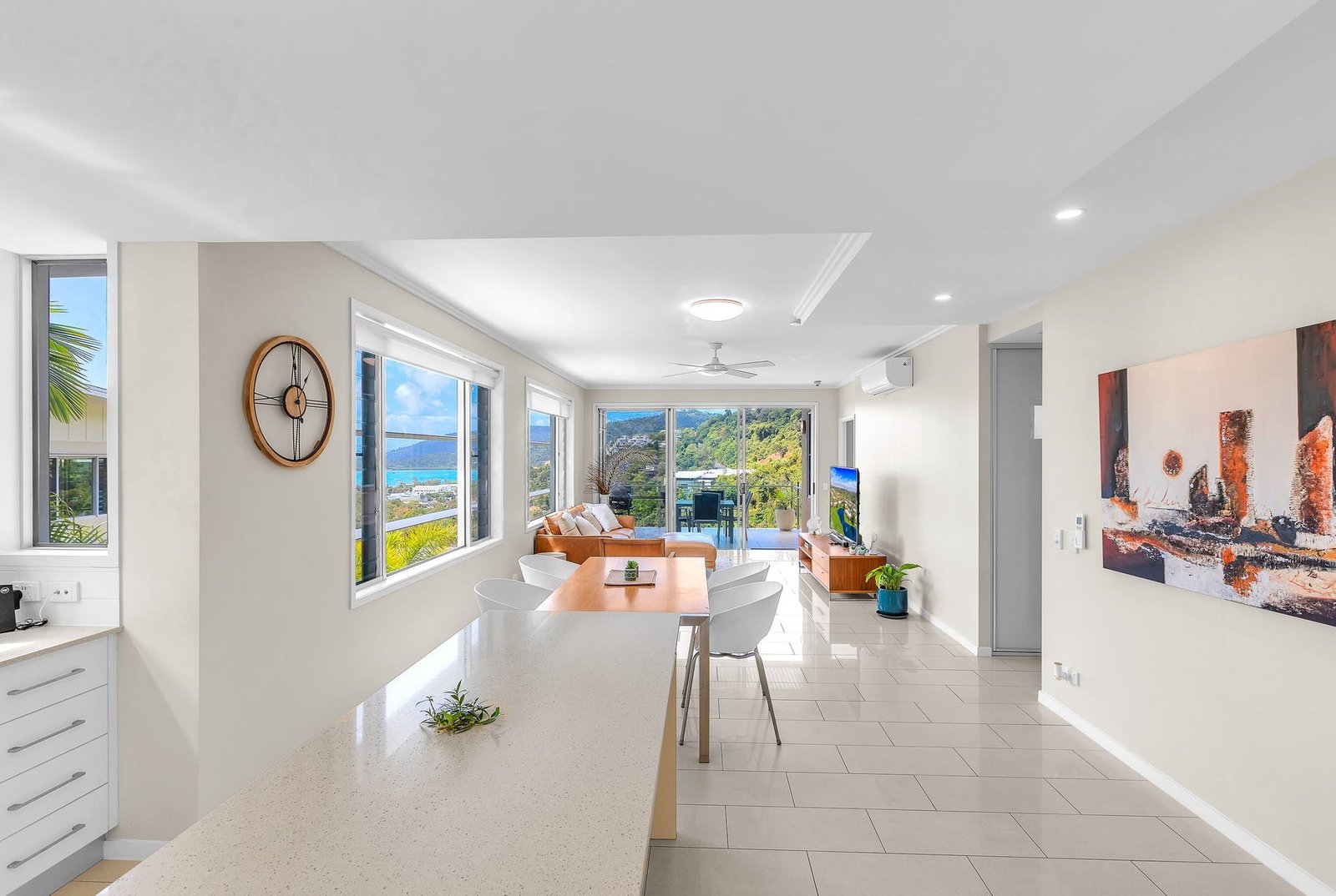 30/15 Flame Tree Court AIRLIE BEACH 6