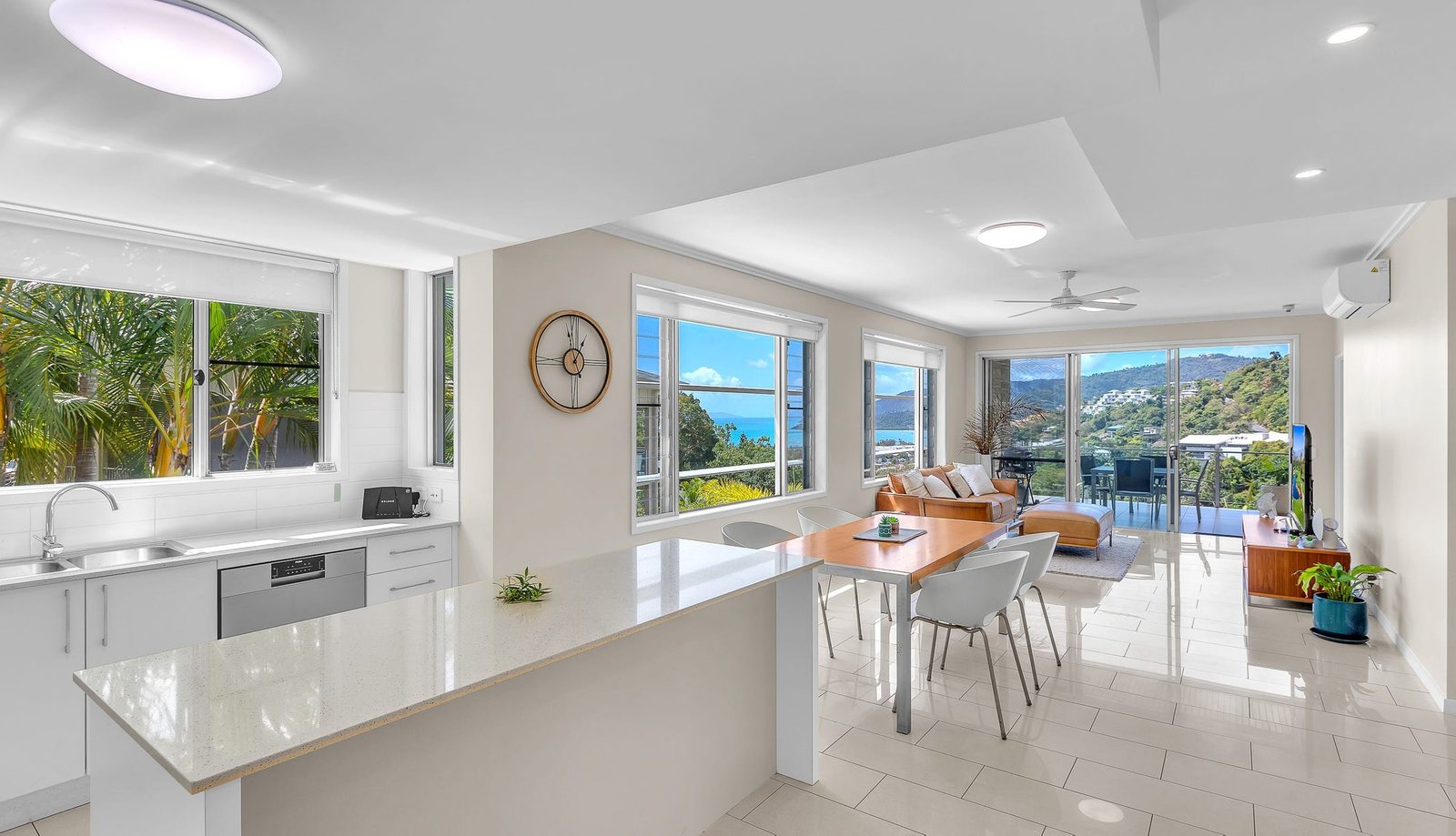 30/15 Flame Tree Court AIRLIE BEACH 8