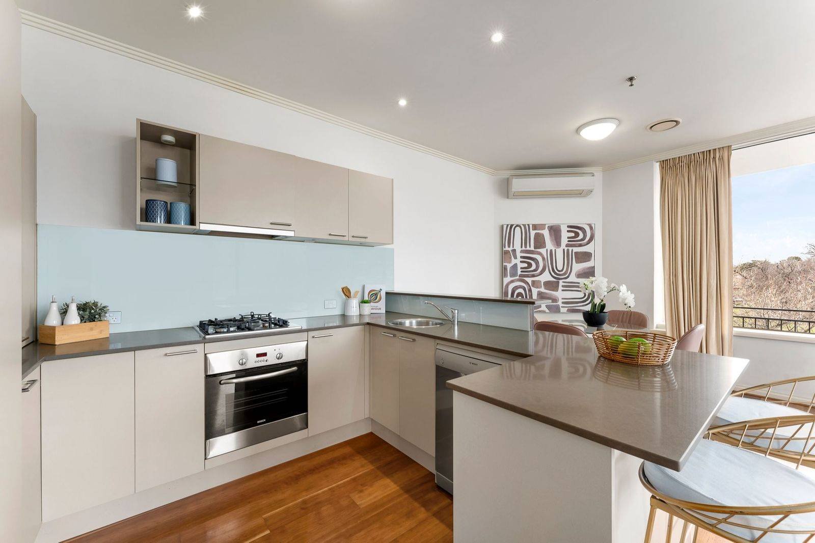 Gallery: 301/598 St Kilda Road