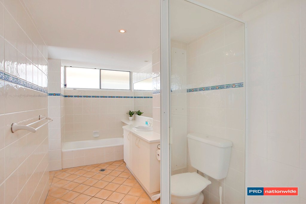 30/170-180 The Esplanade BURLEIGH HEADS 10