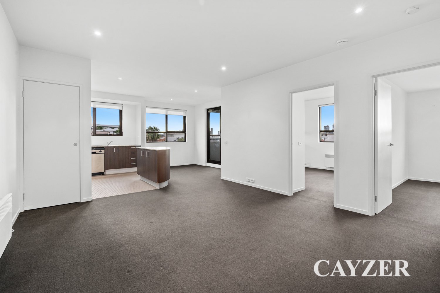 Gallery: 30/174 Esplanade East