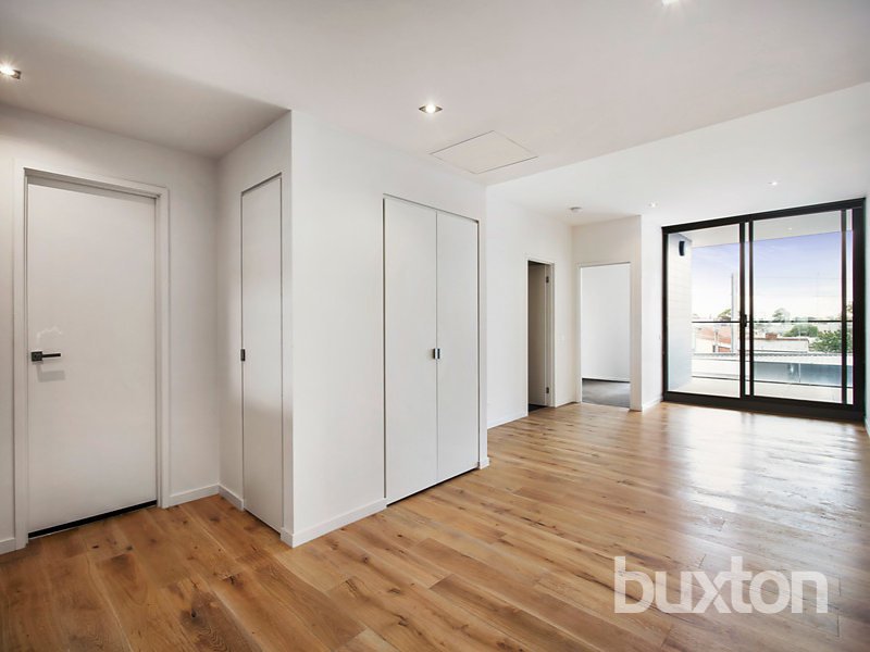 Gallery: 301/75 Graham Road