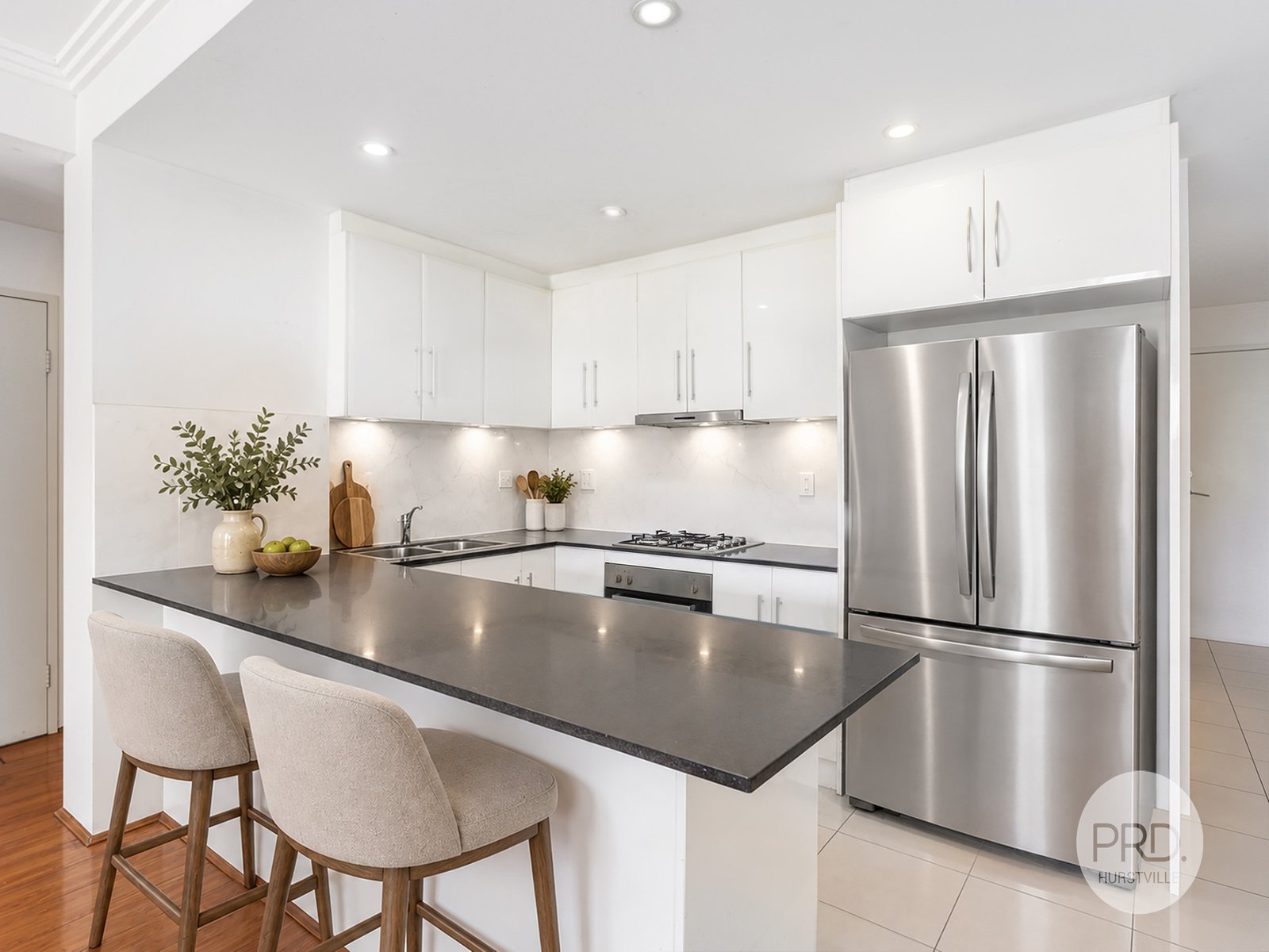 301/8-12 Kensington Street KOGARAH 2