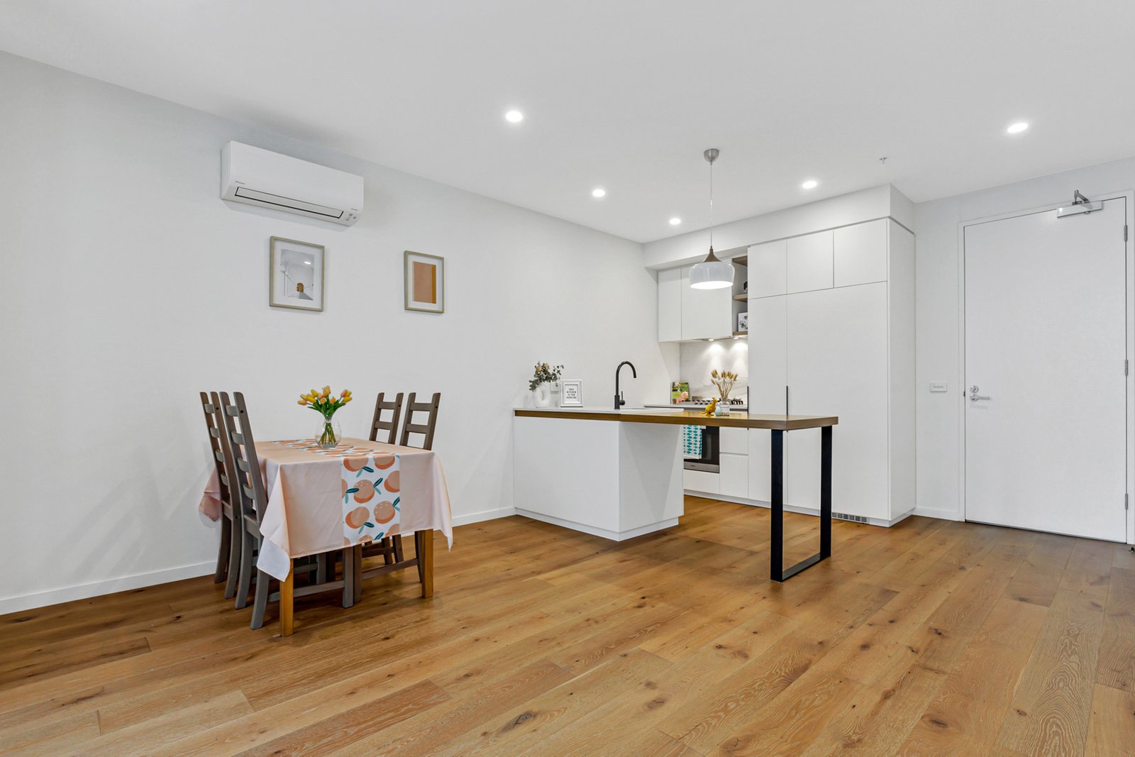 Gallery: 301/83-85 Drummond Street