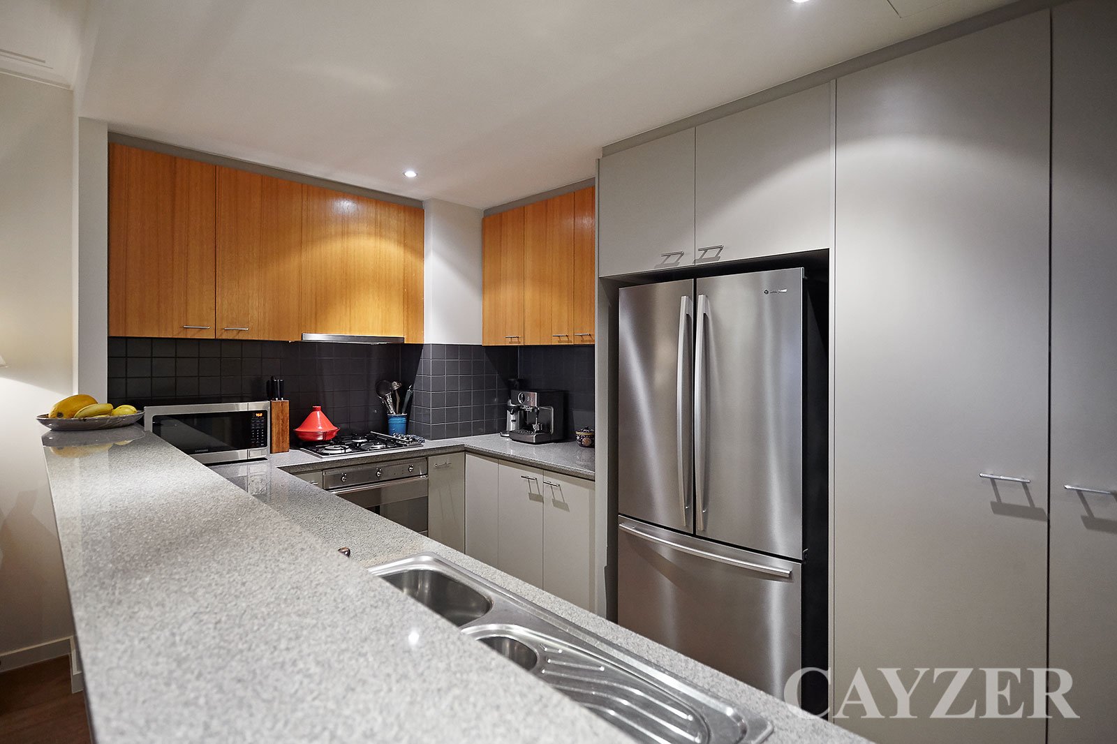 Gallery: 301/89 Beach Street
