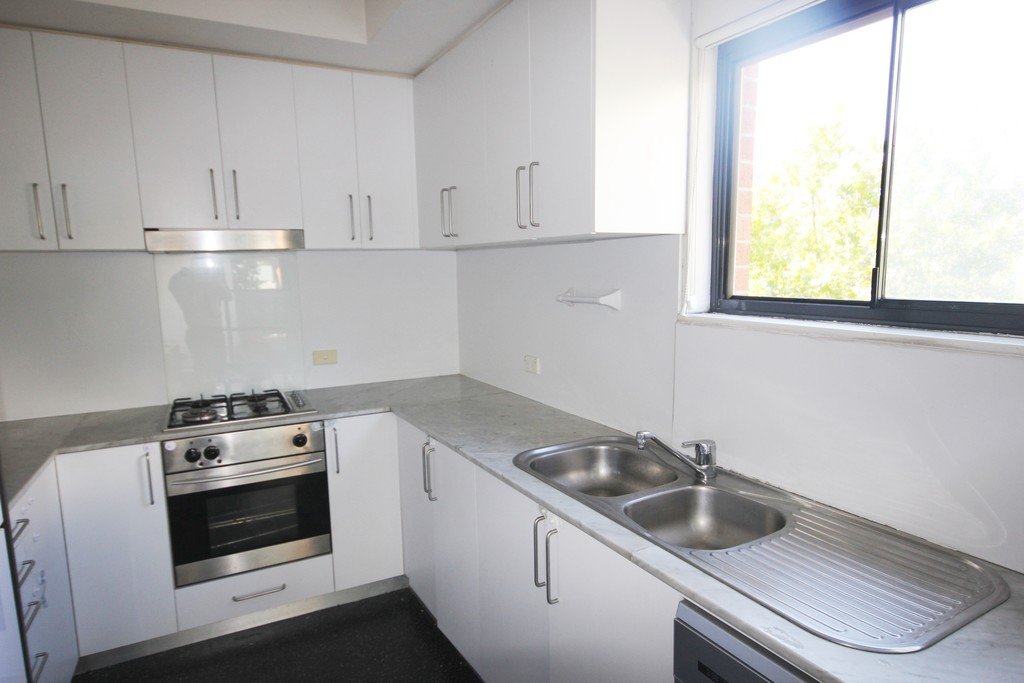 301E/138 Carillon Avenue NEWTOWN 2