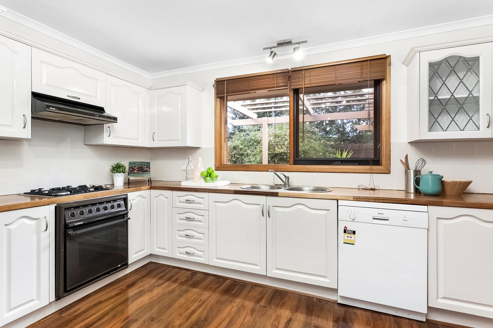Gallery: 30/2-12 Temple Street