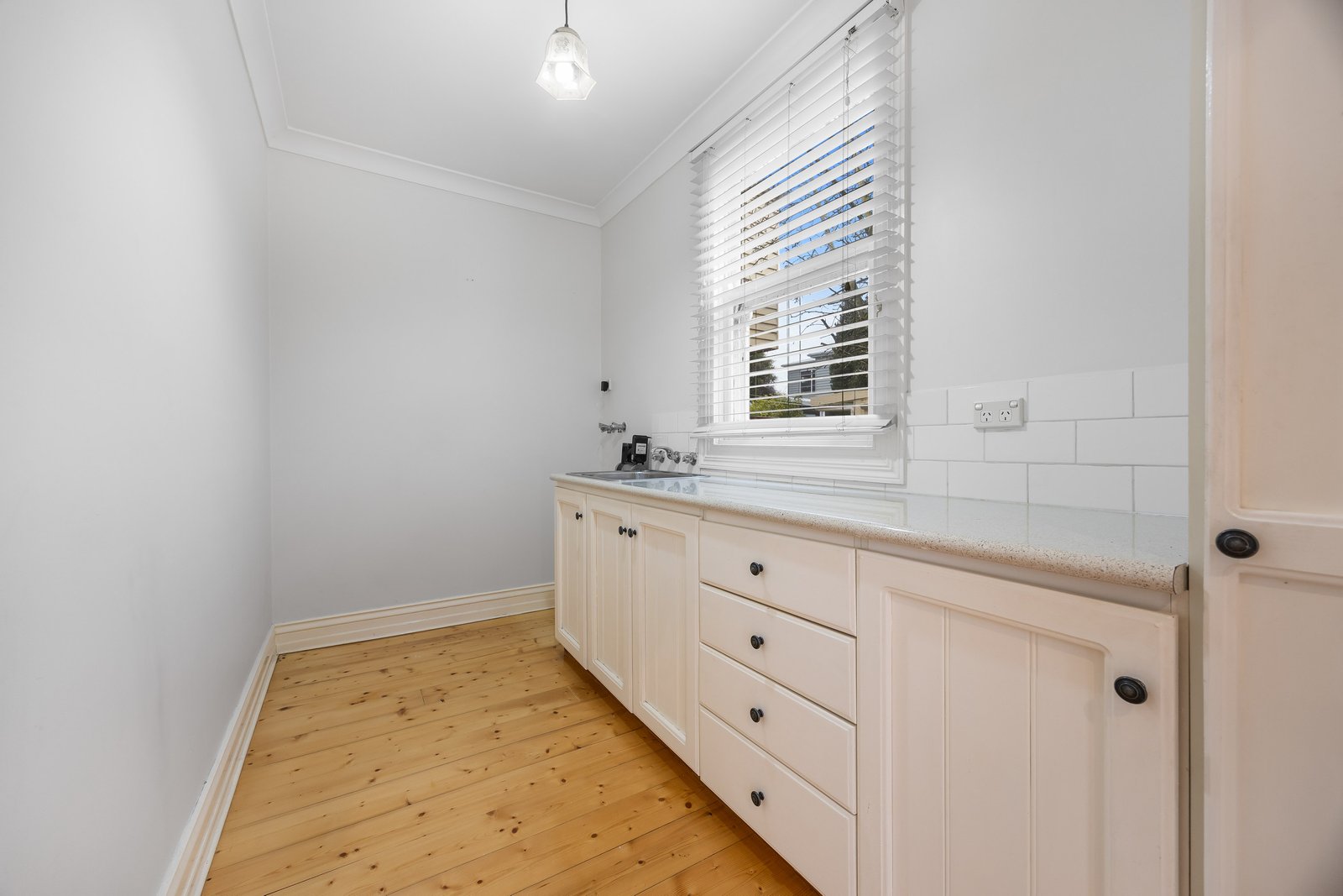 Gallery: 302 Barkly St