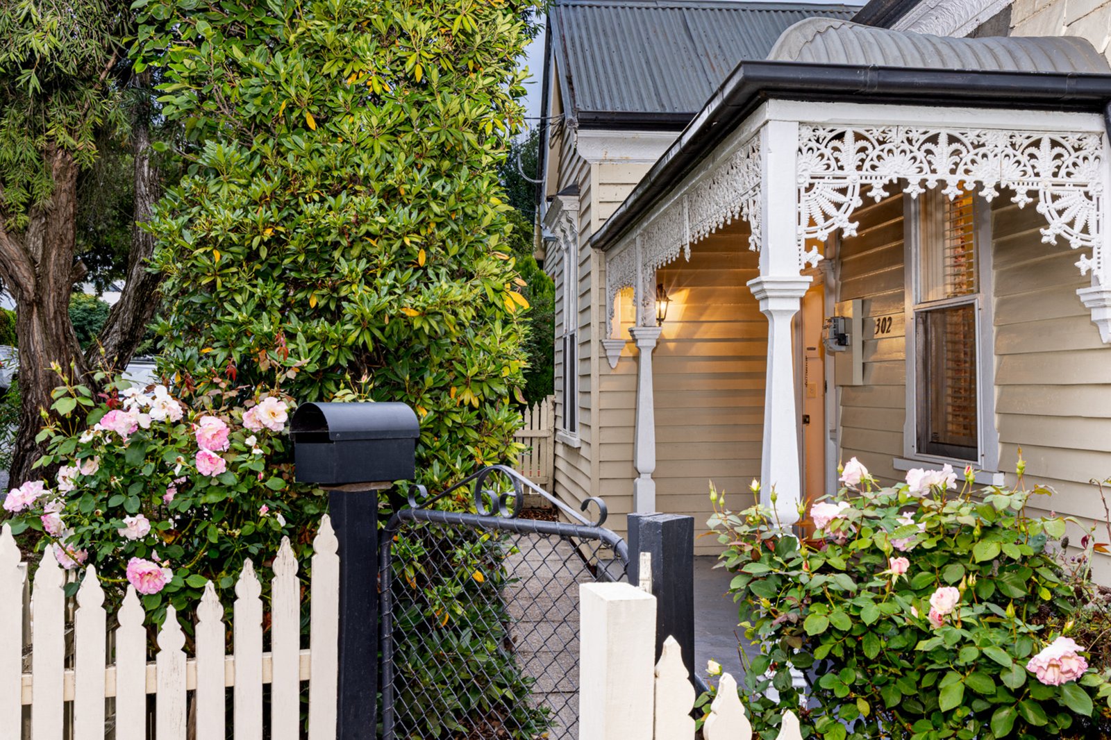 Gallery: 302 Barkly Street