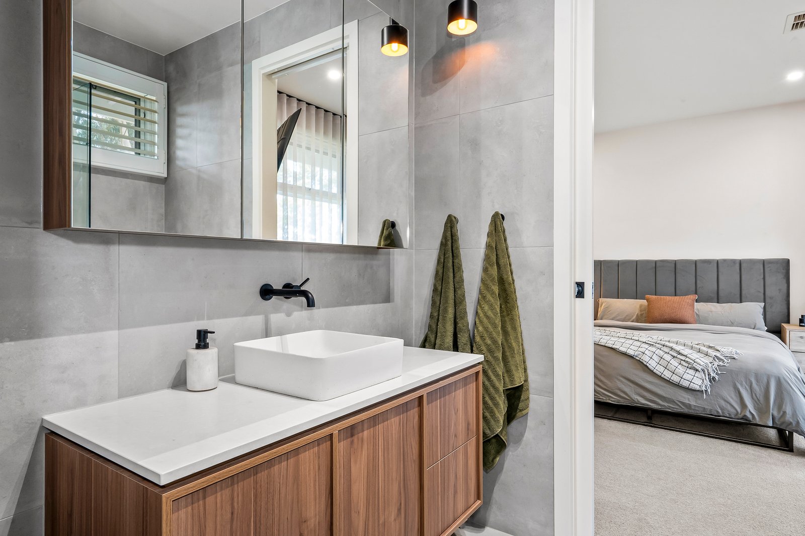 Real Estate and Property in 302 Couangalt Road, Gisborne South, VIC