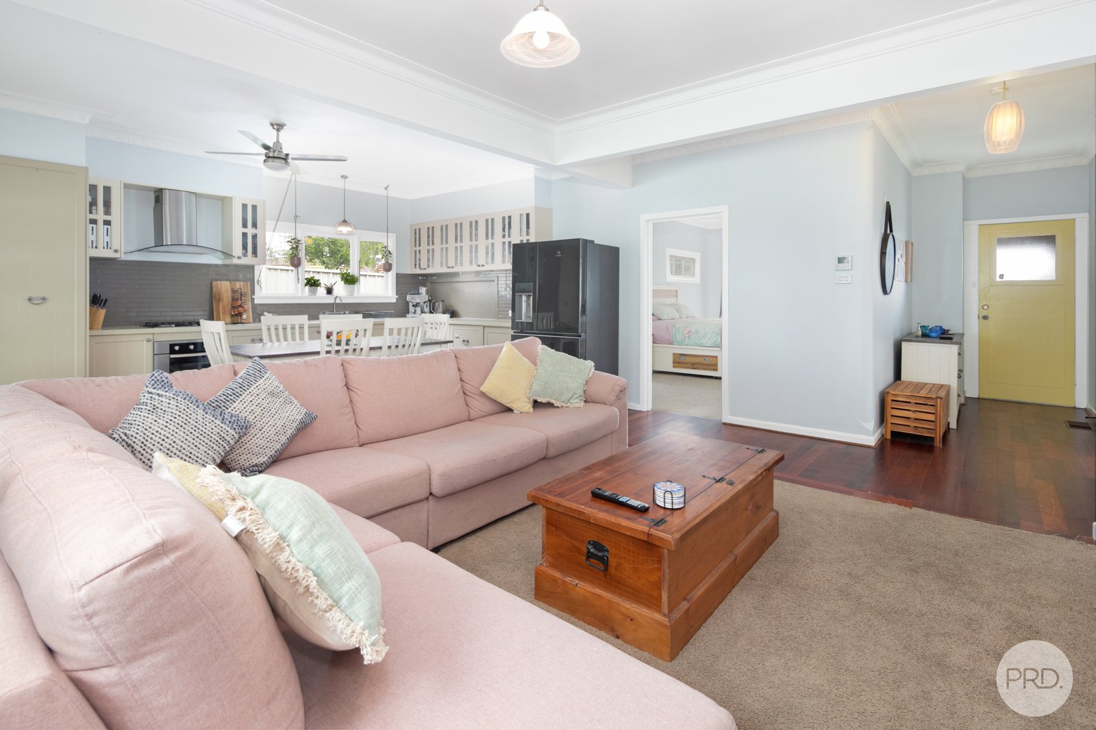 302 Elsworth Street West  MOUNT PLEASANT 4