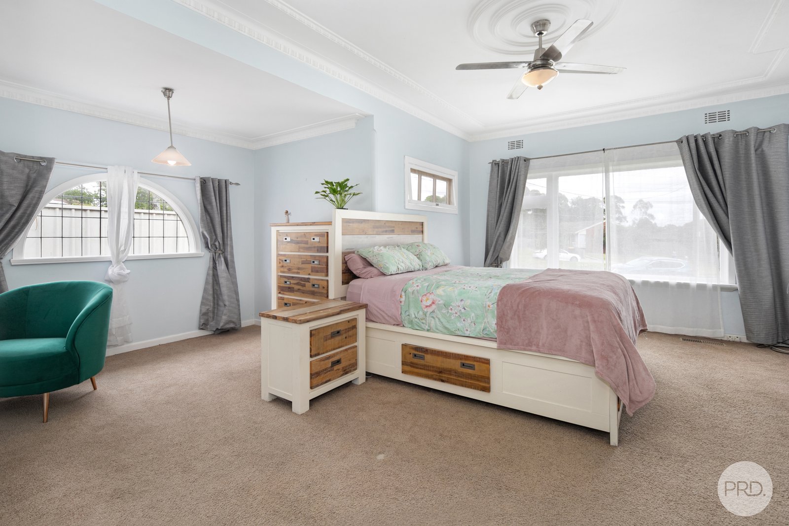 302 Elsworth Street West  MOUNT PLEASANT 5