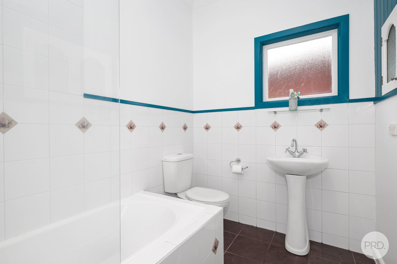 302 Elsworth Street West  MOUNT PLEASANT 8