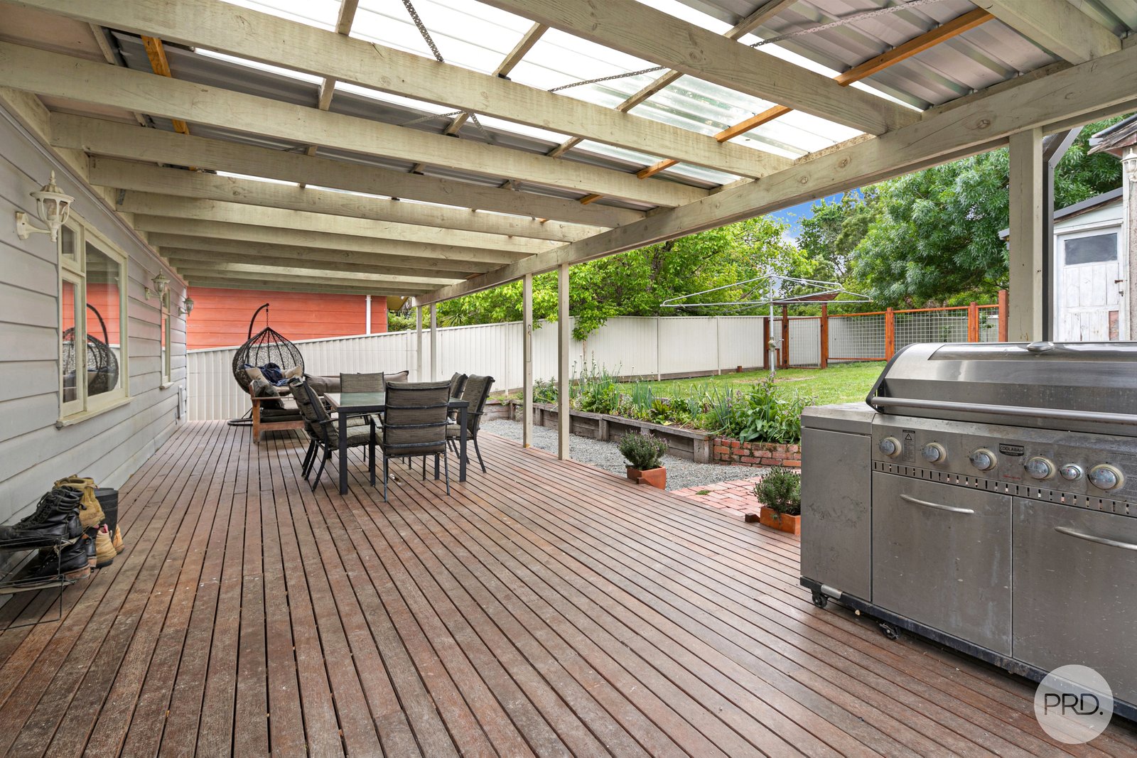 302 Elsworth Street West  MOUNT PLEASANT 11