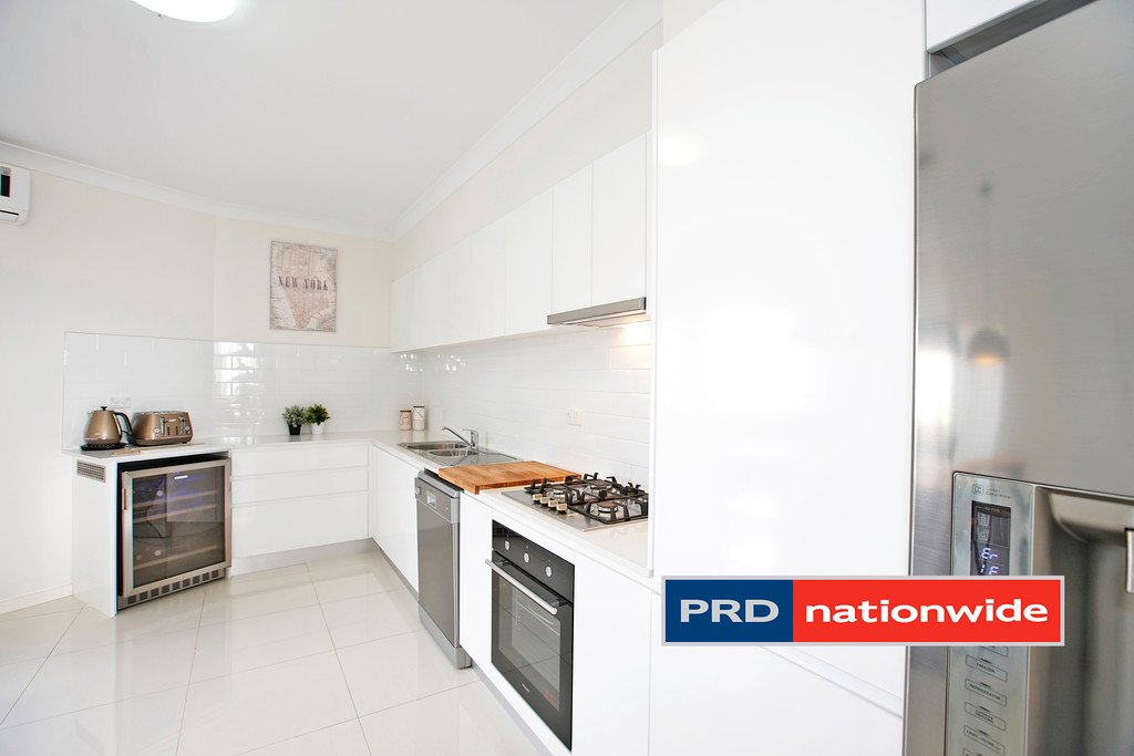 30/2 Glenmore Ridge Drive GLENMORE PARK 7