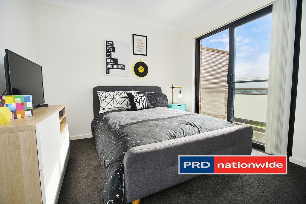 30/2 Glenmore Ridge Drive GLENMORE PARK 8