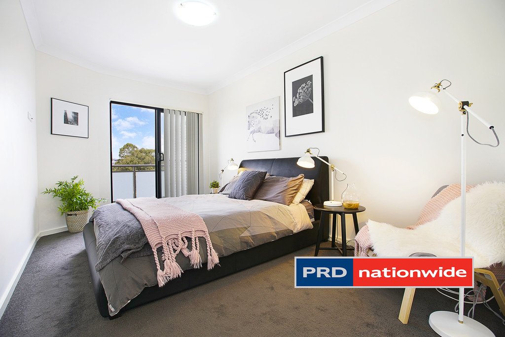 30/2 Glenmore Ridge Drive GLENMORE PARK 11