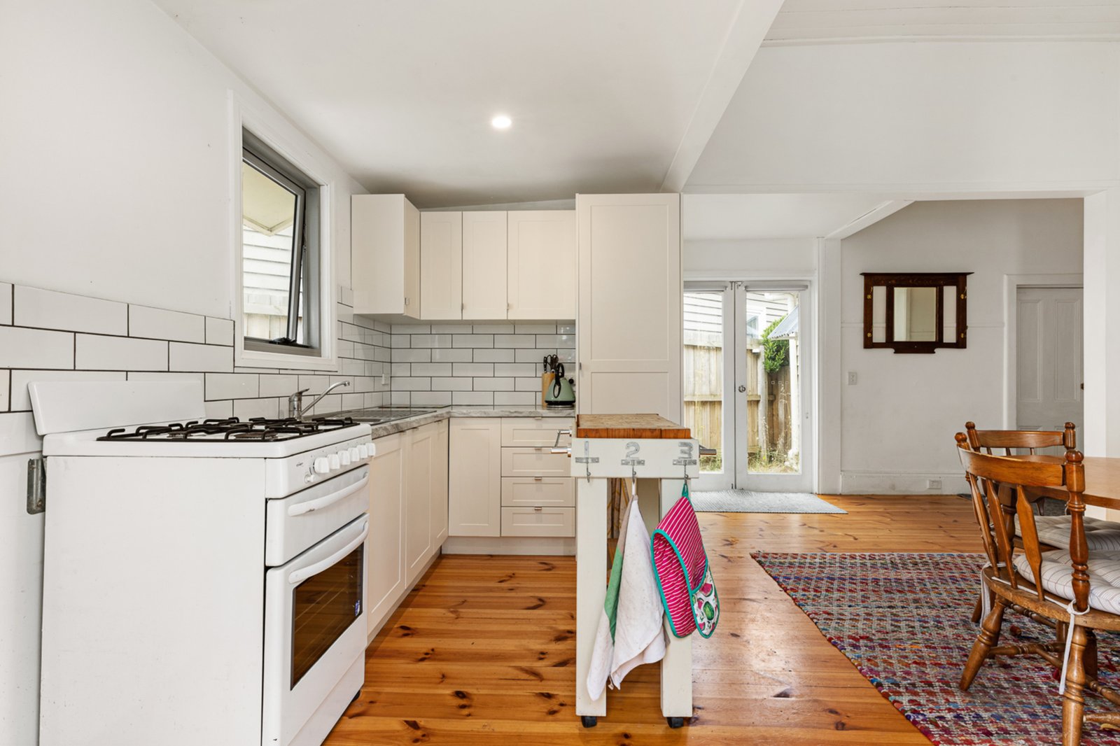 Gallery: 302 Humffray Street South