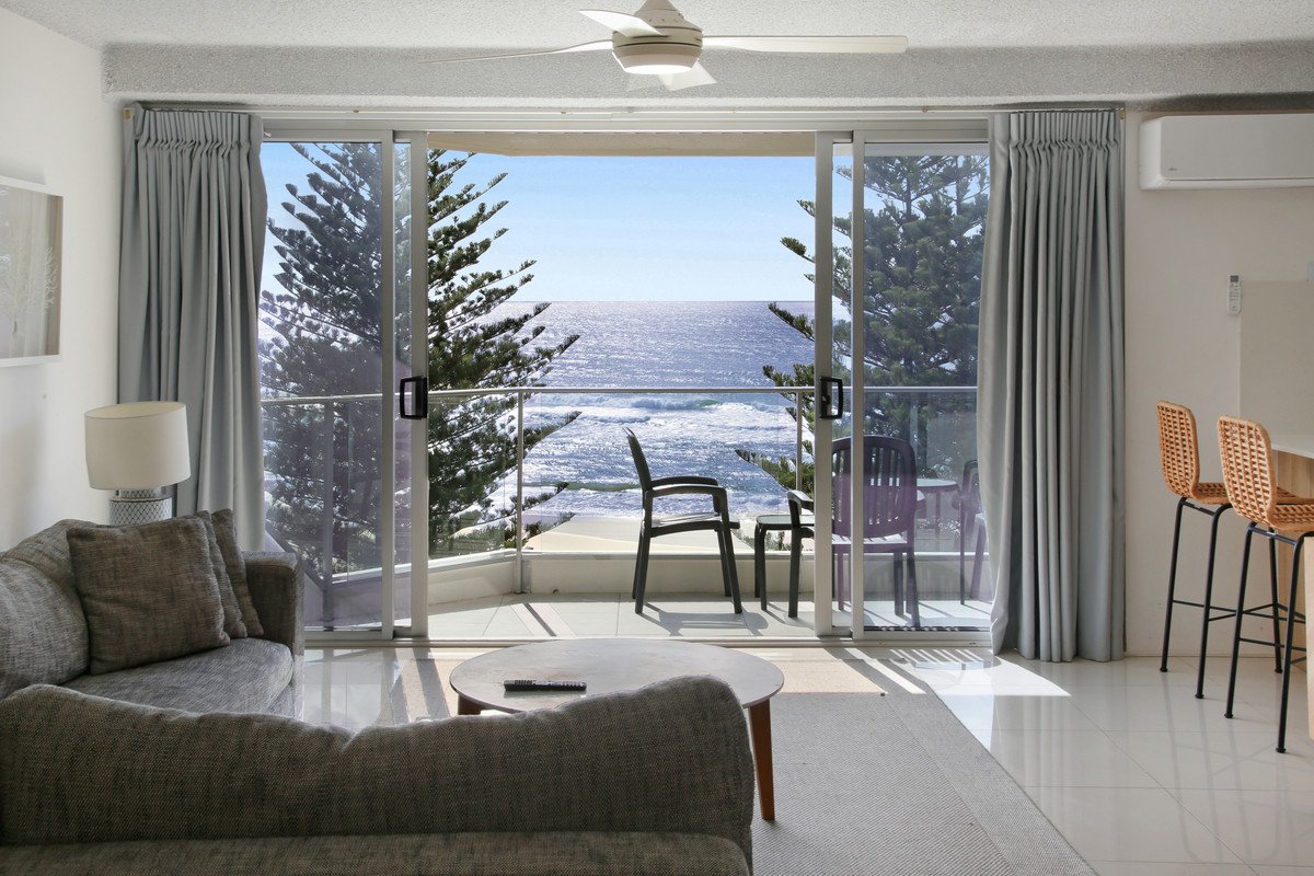 30/202 The Esplanade Burleigh Heads 4