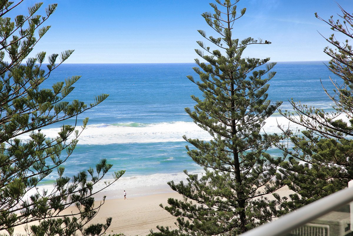30/202 The Esplanade Burleigh Heads 7