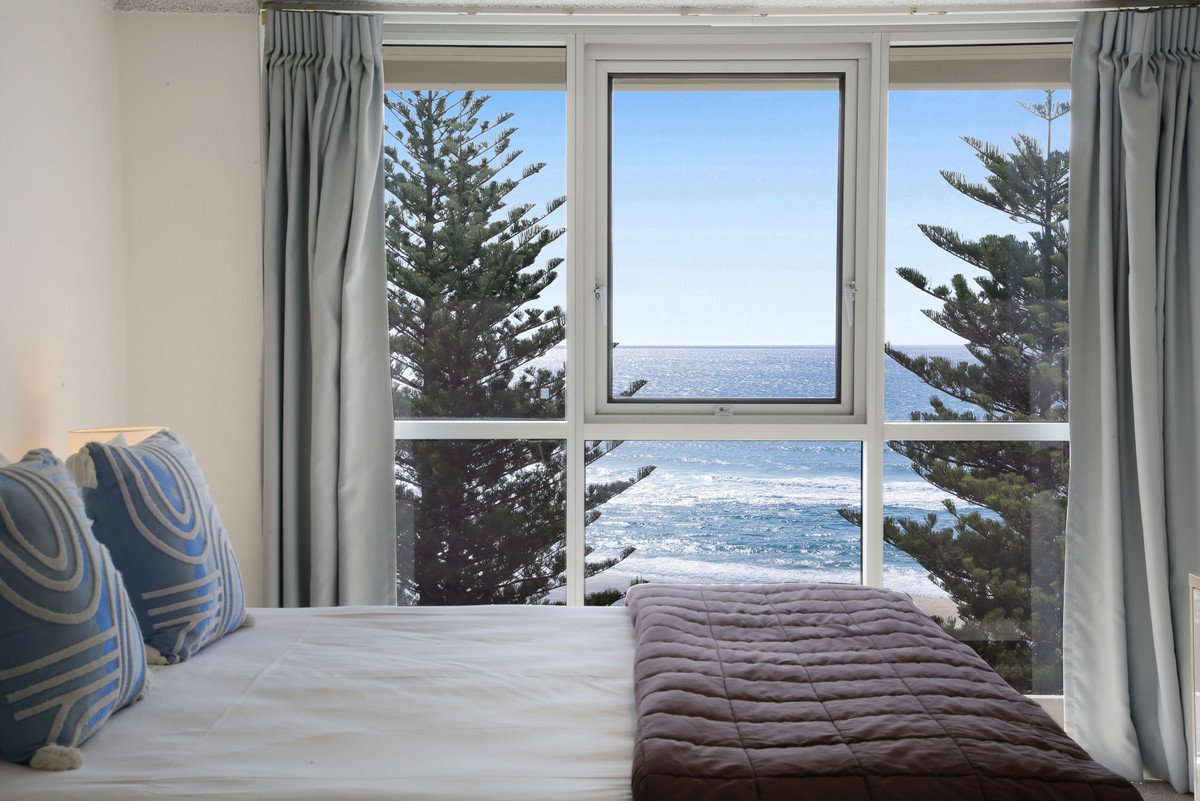 30/202 The Esplanade Burleigh Heads 13