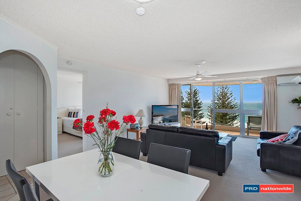 30/202 The Esplanade BURLEIGH HEADS 2