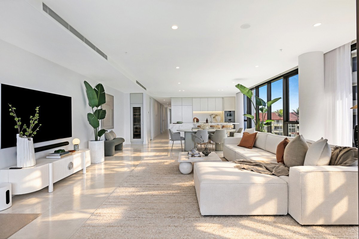 302/112 The Esplanade Burleigh Heads 2